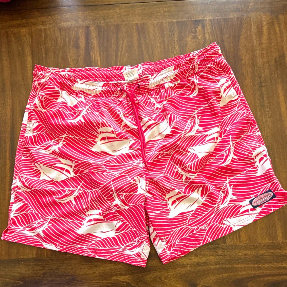 Vineyard Vines Men's Swim Trunks Size XL Red White Nautical Graphic Lined Mesh